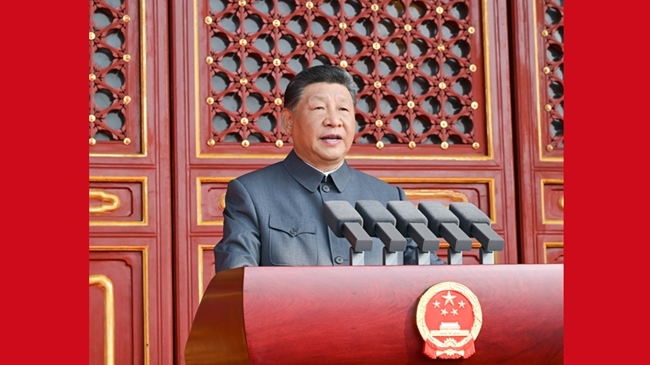 纪念中国人民抗日战争暨世界反法西斯战争胜利80周年大会在京隆重举行 天安门广场举行盛大阅兵仪式
习近平发表重要讲话并检阅受阅部队