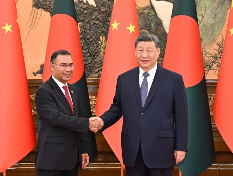 习近平会见孟加拉国总理塔里克