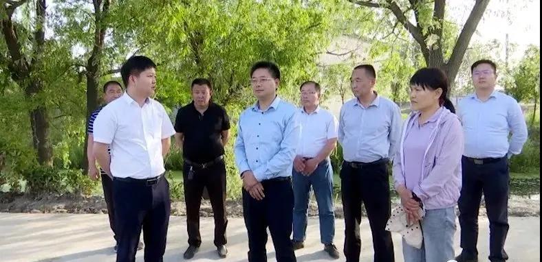 黄韡调研东南部分乡镇美丽乡村建设和秸秆禁烧等工作_萧县人民政府